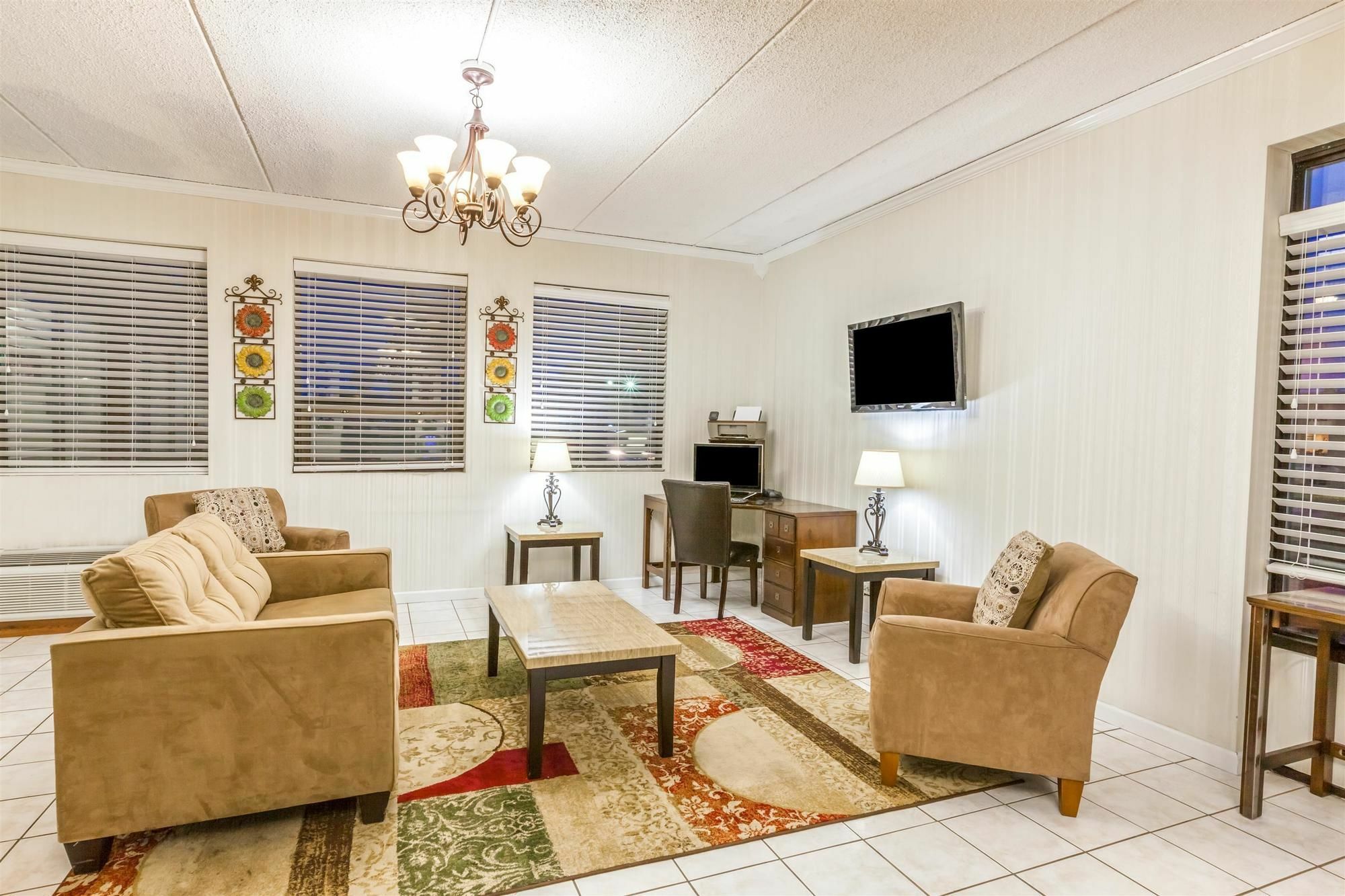 Days Inn Syracuse Източна Сиракуза Екстериор снимка